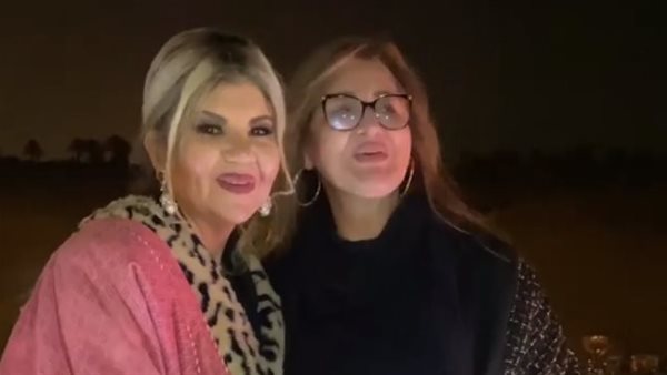 عزيزة جلال وبوسي