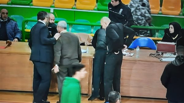 تعطل مباراة الأهلي