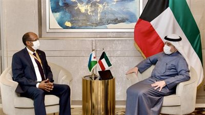 وزير الخارجية الكويتي يبحث مع نظيره الجيبوتي دعم مسيرة العمل العربي المشترك