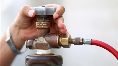 القاتل الصامت.. أخصائي سموم توضح أسباب تسريب الغاز في المنازل وكيفية الوقاية منه