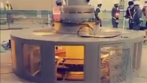 تجارب تشغيل أول توربين