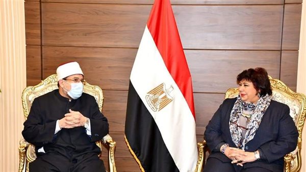 وزير الأوقاف ووزيرة