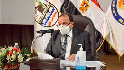 رئيس جامعة بني سويف: برنامج تدريبي لمعلمي مدارس الدمج 