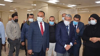 محافظ المنيا يتفقد قسم الغسيل الكلوي بمستشفى سمالوط التخصصي