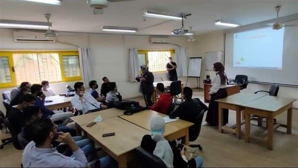 تدريب طلاب جامعة