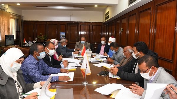 لجنة اختيار الأم