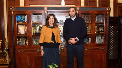 وزيرة الهجرة تلتقي إمام الجمعية المصرية بملبورن الأسترالية الحائز على جائزة التعددية الثقافية