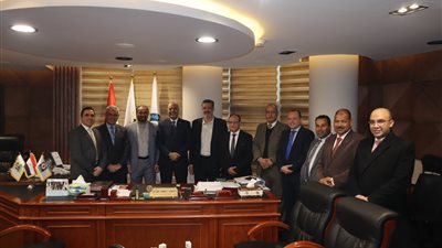 بروتوكول تعاون بين نقابة البترول واتحاد نقابات عمال مملكة البحرين 