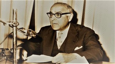 فيلسوف الأدباء.. تعرف على أهم أعمال زكي نجيب محمود في ذكرى ميلاده