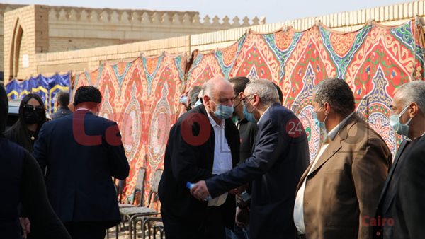 انتهاء مراسم دفن