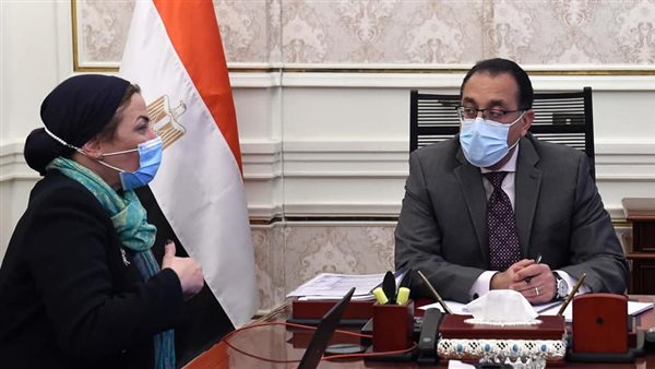 لقاء مدبولي وياسمين