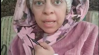 طعنها في شرفها وضربها وهي مريضة سرطان.. سمر تستغيث من طليقها|فيديو