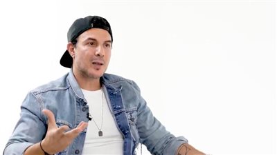 أعيش في الماضي وتعافيت من الاكتئاب بسبب امرأة مجهولة.. أبرز تصريحات باسل خياط في ABtalks