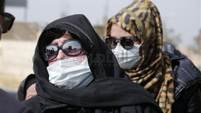 انهيار الفنانة سهير المرشدي أثناء دفن شقيقتها 