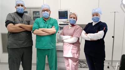 الرعاية الصحية: استئصال كلية ضامرة لطفل بمركز 30 يونيو الدولي لأمراض الكلى