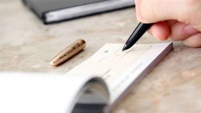 ضبط شخص لاحتجازه آخر وإجباره على توقيع إيصالات أمانة بالمرج