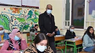 فرحة على وجوه طلاب الشهادة الإعدادية في أخر أيام الامتحانات