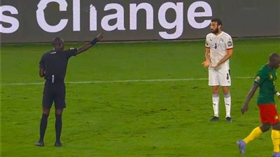 غياب عمر كمال عبدالواحد عن نهائي أمم إفريقيا حال تخطي الكاميرون