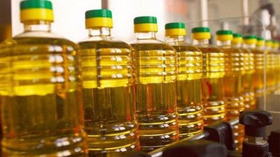 بالمخالفة للتعليمات.. مصر للزيوت تستخدم الزيت الخام التمويني في إنتاج الحر المعبأ