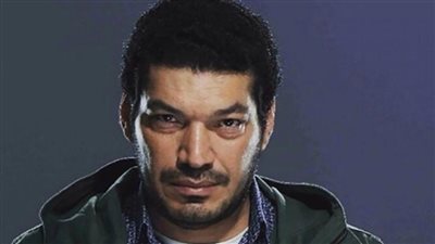 أول تعليق من باسم سمرة على حذف دعايا مسلسل منورة بأهلها 