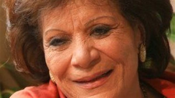 عايدة عبد العزيز