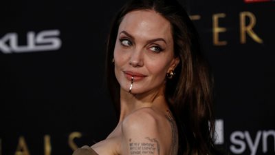 في يومه العالمي.. نجمات أصبن بالسرطان وتغلبن عليه.. تعرف عليهن