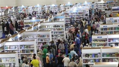 الخصم بكارنيه الجامعة.. تحرك برلماني لتخفيض أسعار كتب معرض الكتاب للطلاب