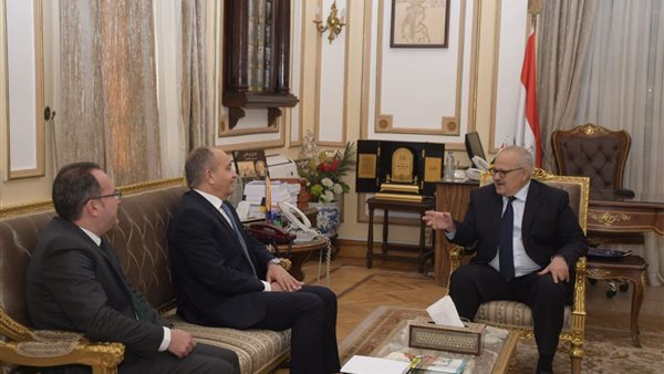 الخشت يستقبل السفير