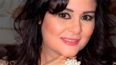 أعود بمسلسل جديد وابني دعمني بعد بوسة عادل إمام.. أبرز تصريحات علا رامي في كلام الناس