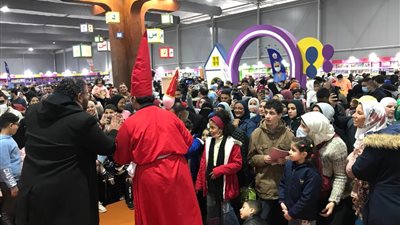 البرنامج الفني لمعرض الكتاب يستضيف أول لاعب أراجوز مصري من ذوي القدرات الخاصة