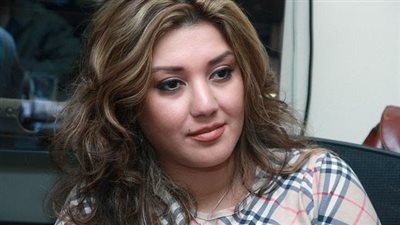 شمس تهاجم حمو بيكا: لا شكل ولا موهبة وكمان قلة أدب | فيديوجراف