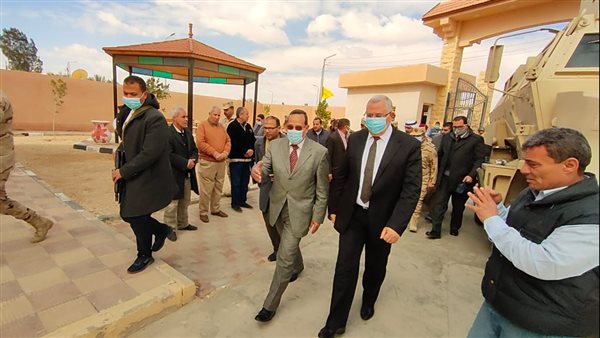 وزير الزراعة ومحافظ