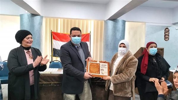 تقديم هدايا لمرضى