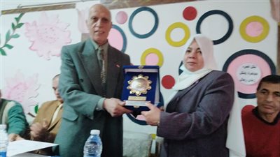 نقيب معلمي ميت غمر: لا تهاون بحق المعلمة المعتدى عليها لمنع الغش.. وغدًا تلتقي بوزير التعليم