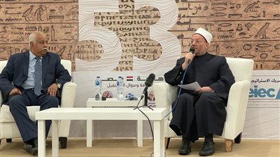 مفتي الجمهورية: النبي لم يضرب زوجاته وعلينا الاقتداء به