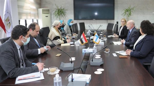 وزيرة البيئة