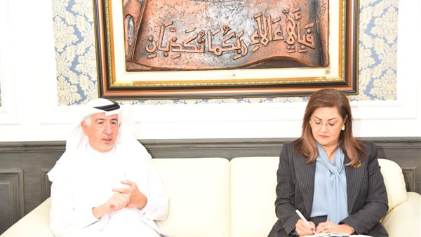 وزيالتخطيط تلتقي