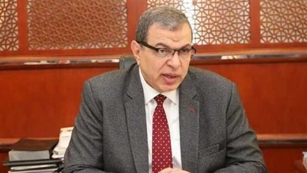 وزير القوى العاملة