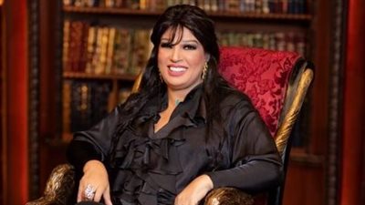 فيفي عبده: كنت فاكرة الستات بتخلف من ركبتها.. أبرز 10 تصريحات غريبة لنجمات الوسط الفني | فيديوجراف