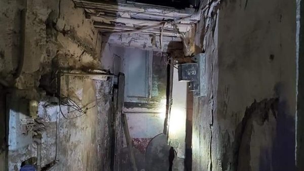 تصدع منزل بحي غرب