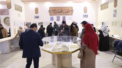أمين البحوث الإسلامية: إقبال الجمهور على جناح الأزهر بمعرض الكتاب يعكس عظمة المؤسسة │ صور