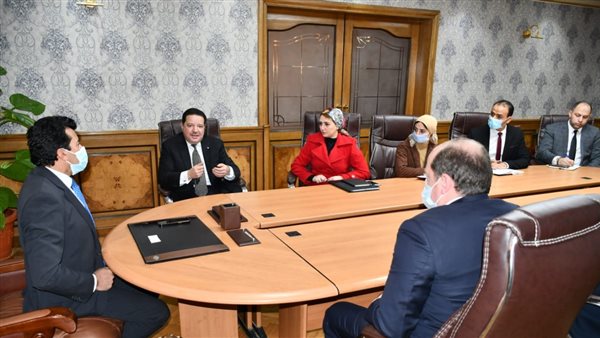  جلسة وزير الرياضة