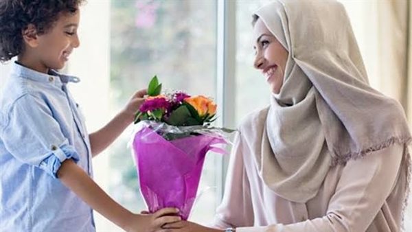 متى عيد الام 2022