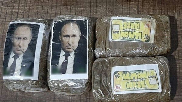 صورة بوتين على مواد