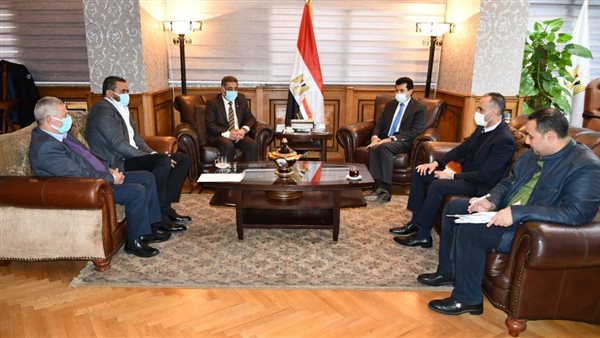 وزير الرياضة يتابع