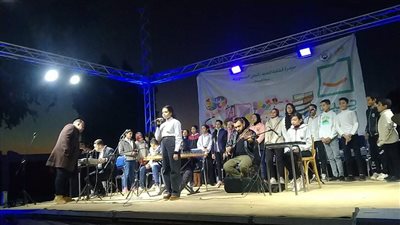 القوافل الثقافية للمسرح المتنقل تواصل فعالياتها بأسيوط 