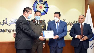 البحث العلمي تنظم احتفالية للفائزين بمسابقة تصميمات الأجهزة التعويضية بالتعاون مع القوات المسلحة