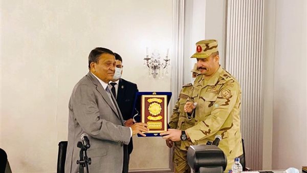  وفد دارسي كلية القادة