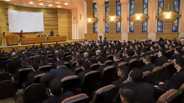 جانب من اللجنة 