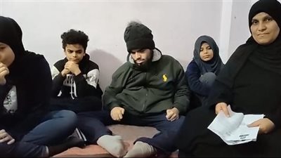 بث مباشر| أسرة تستغيث لعلاج أبنائها من حصوات الكلى وضمور العضلات: بنطلب علاج ومياه نظيفة وكرسي متحرك